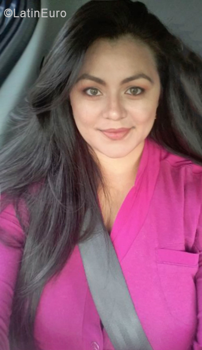 Date this sultry Venezuela girl LAURA from San Cristobal VE2024