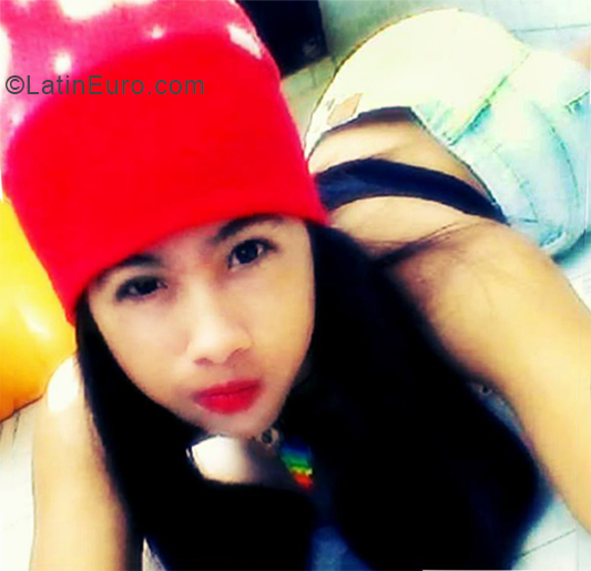 Date this lovely Venezuela girl Say from Caracas VE2049