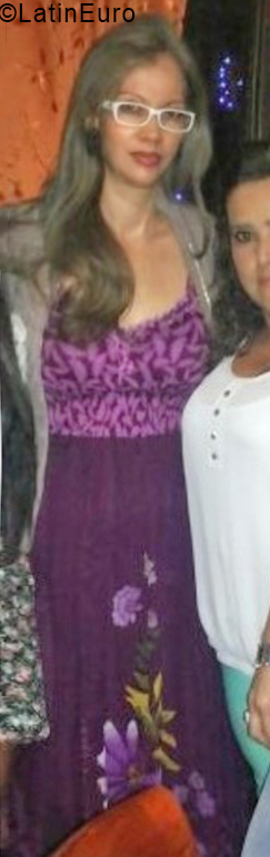 Date this young Colombia girl Gloria from Cali CO24704