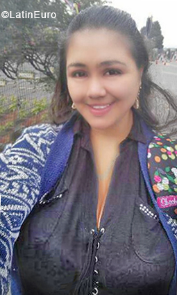 Date this lovely Colombia girl Marisel from Tulua CO24728
