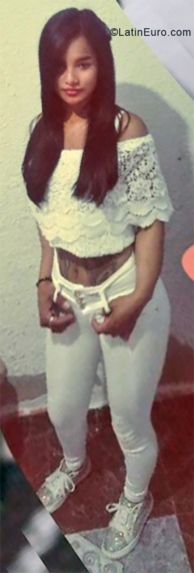 Date this passionate Colombia girl Yuliana from Bogota CO24784