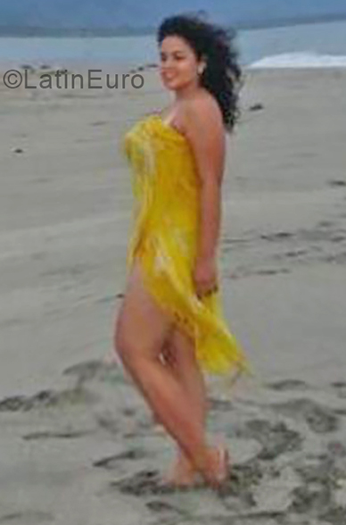 Date this good-looking Colombia girl Sara from Santa Marta CO24818