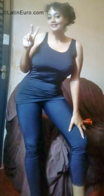 Date this stunning Brazil girl Dany from Goiania BR10772