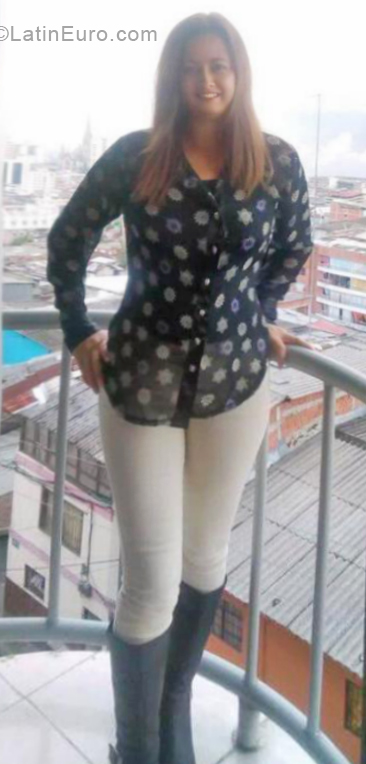 Date this delightful Colombia girl Mary Shalom from Manizales CO24927