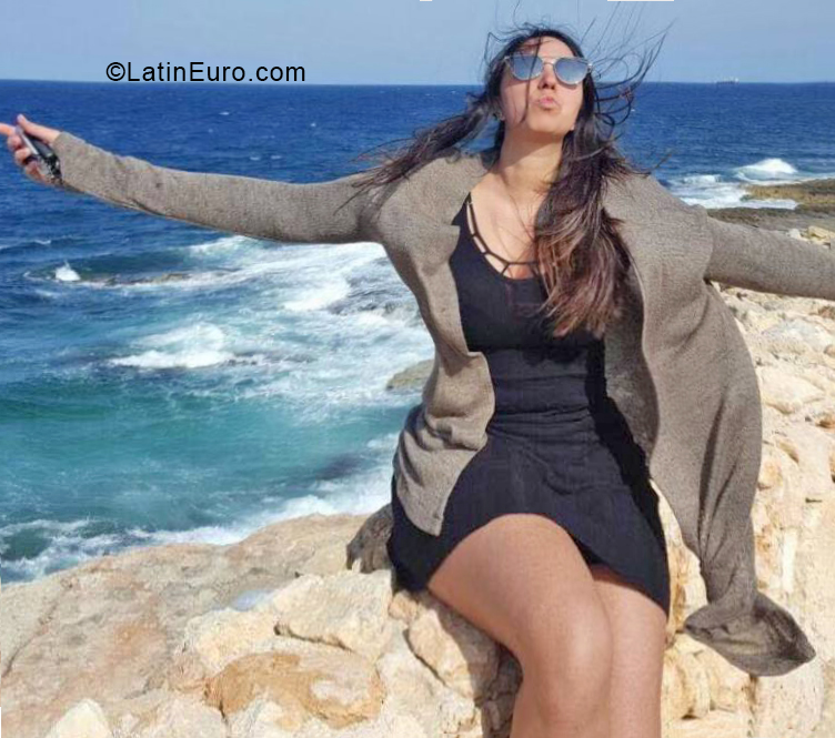 Date this funny Colombia girl Lunita from Medellin CO24930