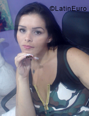 Date this georgeous Colombia girl Yolimar from Floridablanca CO24942