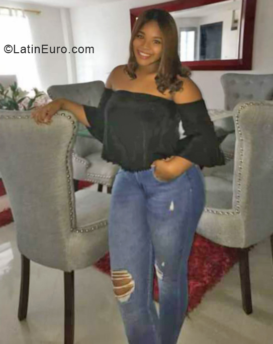 Date this happy Colombia girl Katherine from Cali CO24960