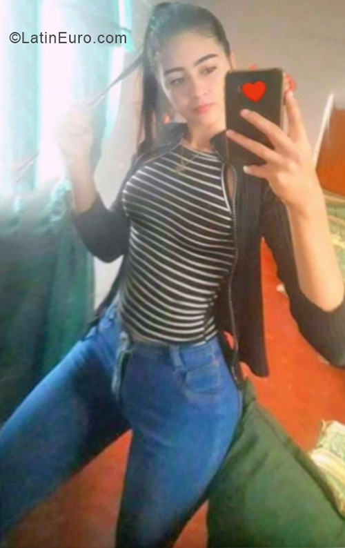 Date this sultry Venezuela girl ORIANGELA from Anaco VE2154