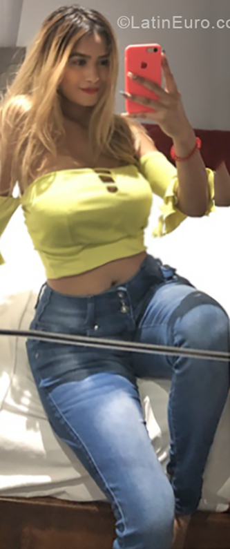 Date this athletic Mexico girl Angie from Ensenada CO25103