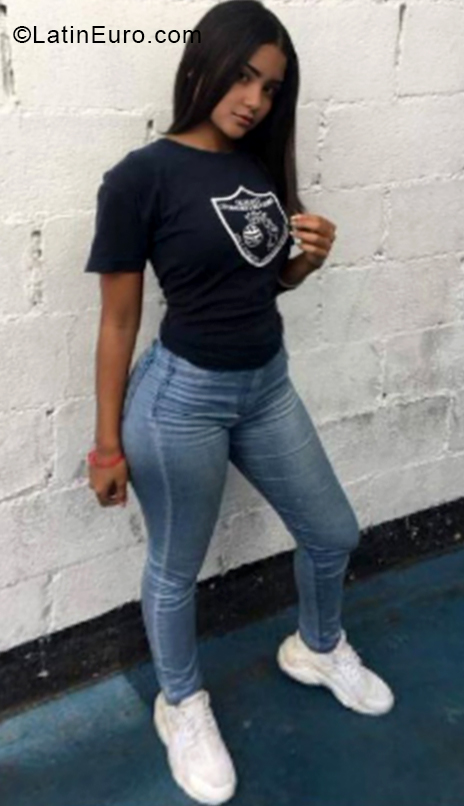 Date this exotic Venezuela girl Lucia from Miranda VE2228