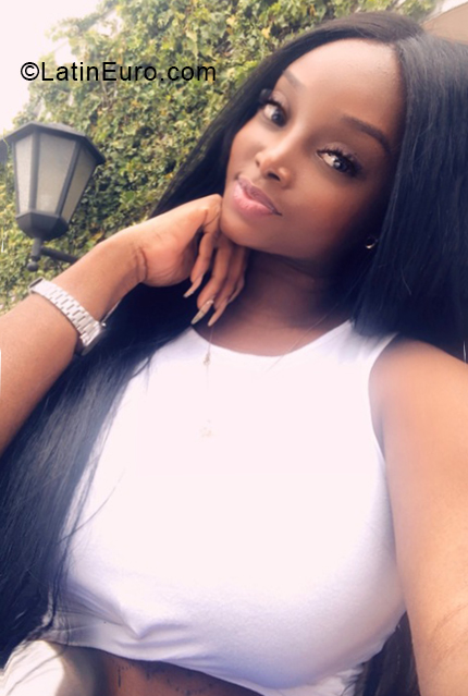 Date this sultry Colombia girl AnnyNinaa from Cali CO25138