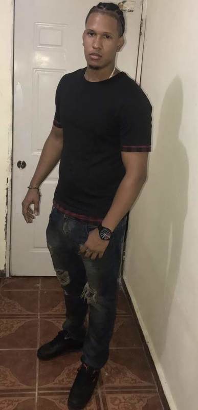 Date this athletic Dominican Republic man Francisco from Francis20 DO34375