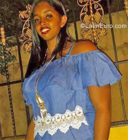 Date this delightful Dominican Republic girl Mariel from La Vega DO34401