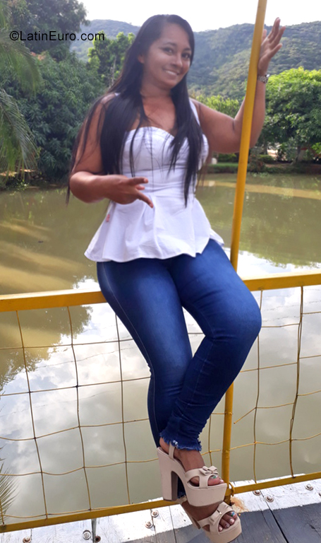 Date this athletic Colombia girl Derly from Cucuta CO25225
