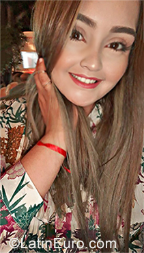 Date this foxy Venezuela girl Rosana from San Cristobal VE2318