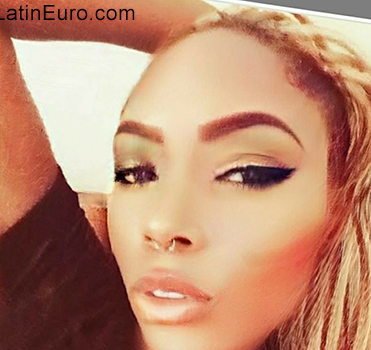 Date this nice looking Colombia girl Edith from Medellin CO25282