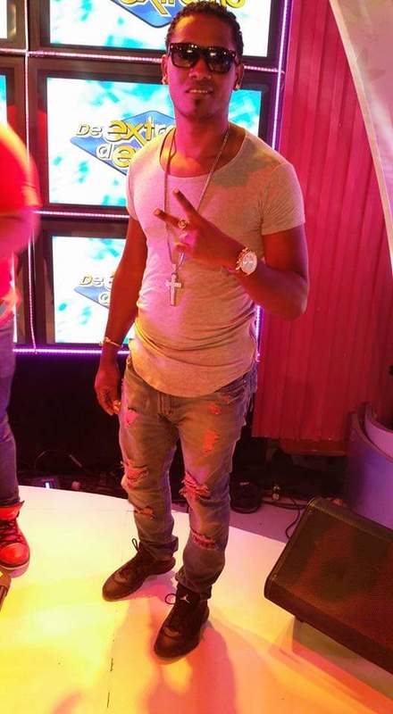 Date this hard body Dominican Republic man Oniel from Santo Domingo DO34696