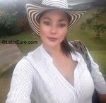 attractive Colombia girl Milena from Salamina CO25317