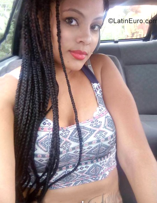 Date this tall Colombia girl Juliet from Medellin CO25378
