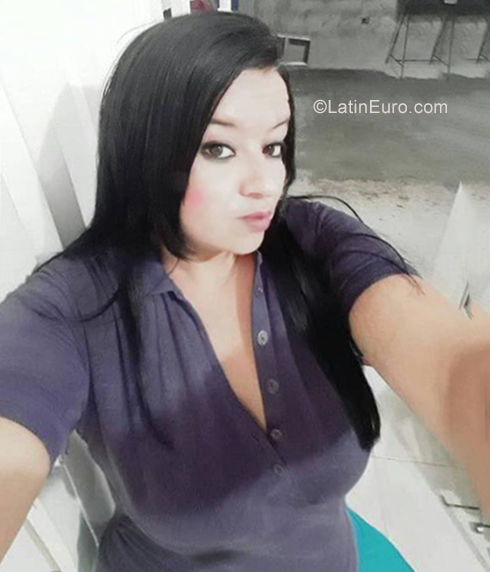 Date this good-looking Colombia girl Juliana from Bogota CO25379