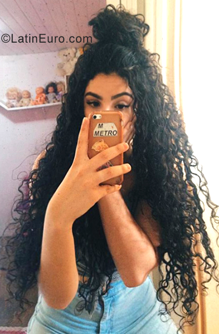 Date this charming Colombia girl Bellacasas from cali CO25391