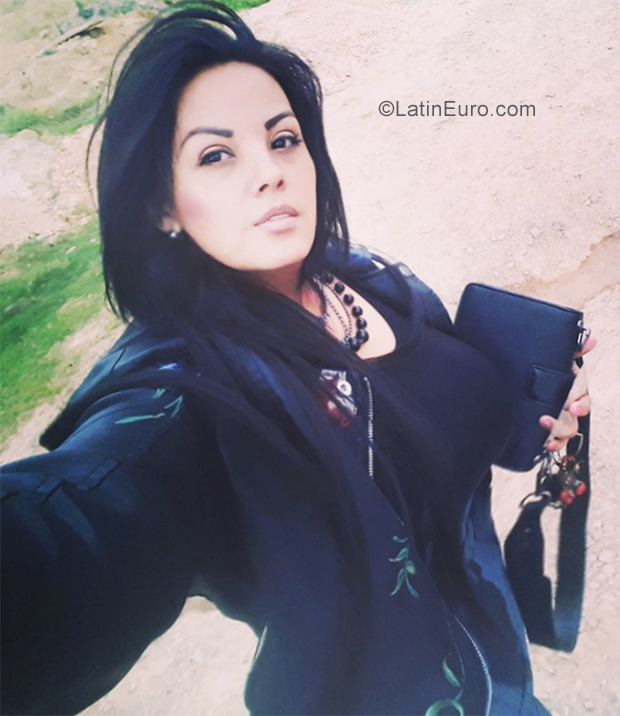 Date this athletic Colombia girl Geraldine mejia from Bogota CO25446