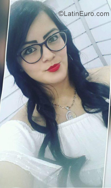 Date this pretty Venezuela girl Patricia from Trujillo VE2418