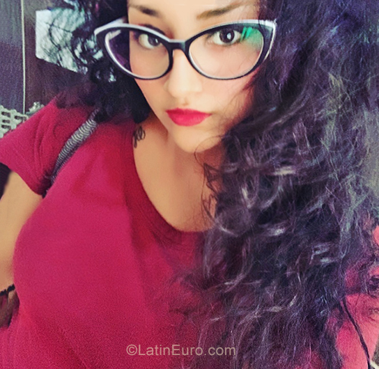 Date this funny Peru girl Silvana from Peru PE1397