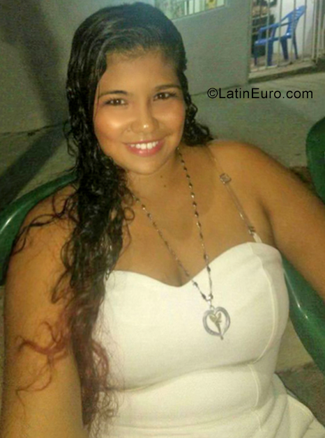 Date this athletic Colombia girl Loraine from Barranquilla CO25493