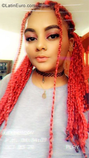 Date this lovely Dominican Republic girl Cecilia from La Vega DO35061