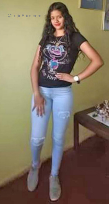 Date this beautiful Venezuela girl Alejandra from Cumana VE2446