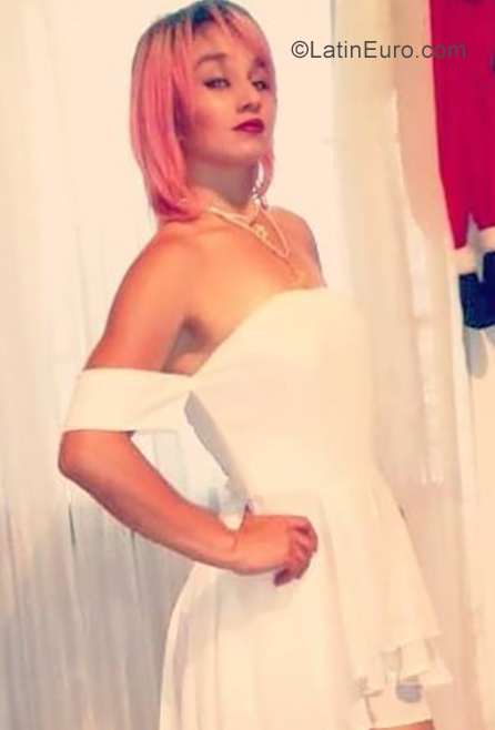 Date this hot Colombia girl Yoembre from Medellin CO25522