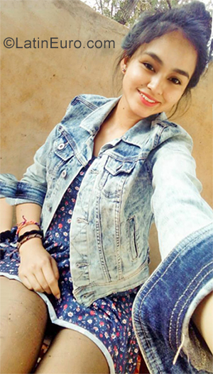 Date this athletic Peru girl Cristal from Cajamarca PE1401