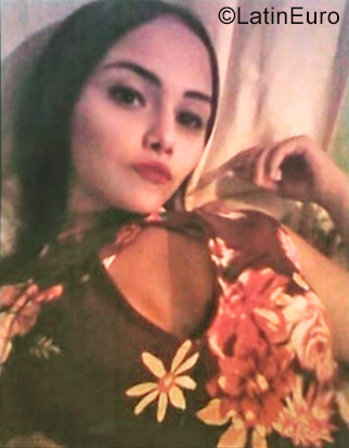 Date this nice looking Mexico girl Cristina from Mexico City MX1649