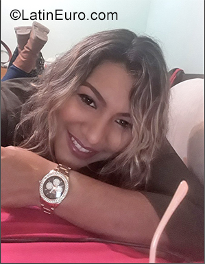 Date this pretty Argentina girl Gladys from Mar Del Plata AR856