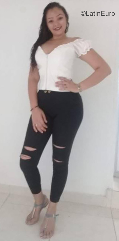 Date this exotic Colombia girl Gabriela from Santa Marta CO25702