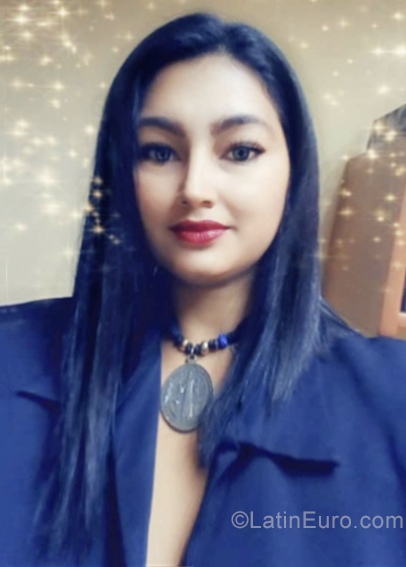 Date this lovely Venezuela girl Rus from Caracas VE2527