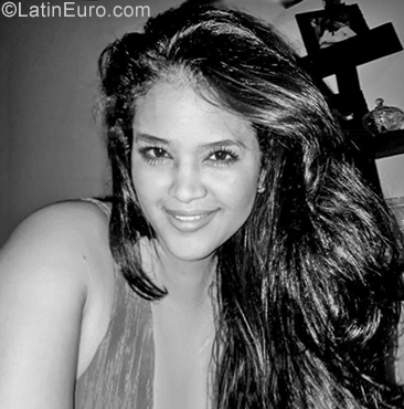 Date this charming Colombia girl Laura from Maicao CO25729