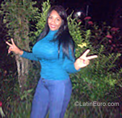 Date this delightful Venezuela girl Geraldine from Caracas VE2537