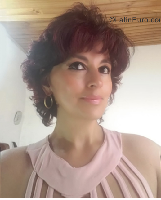 Date this good-looking Colombia girl Lucy from Bogota CO25761