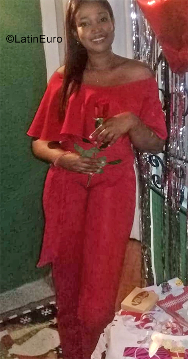 Date this georgeous Colombia girl Milenys from Bogota CO25795