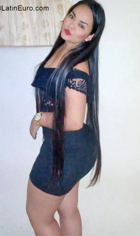 Date this young Colombia girl Lina from Villavicencio CO25854