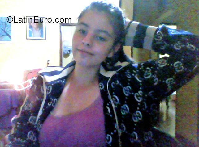 Date this georgeous Paraguay girl Brisa from Ca r apegua PY24