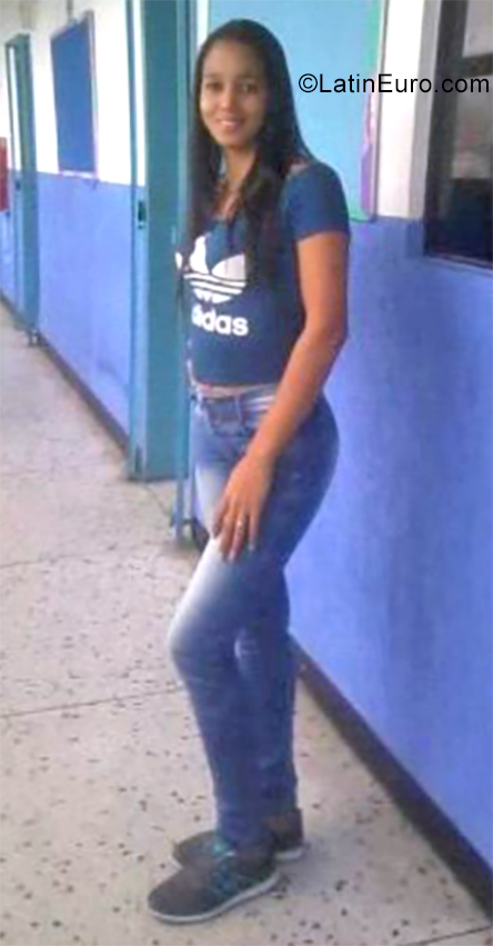 Date this stunning Venezuela girl Franyolith from Barquisimeto VE2594
