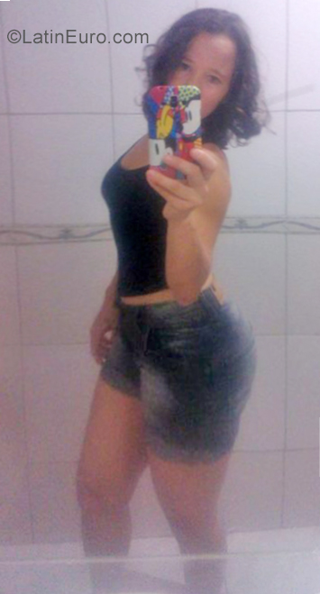 Date this georgeous Brazil girl ALEXIA from Campos Dos Goytacazes BR10899