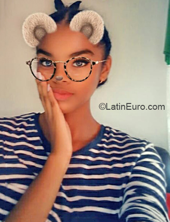 Date this funny Colombia girl Wendy from Cartagena CO25916