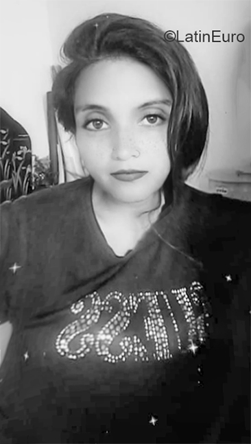 Date this tall Colombia girl Electra from Bogota CO25918