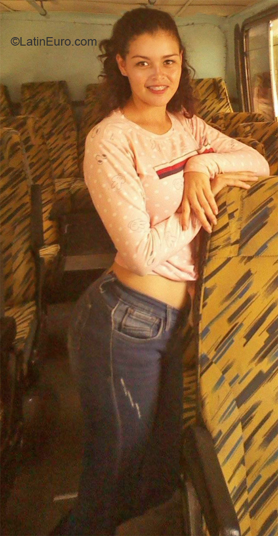 Date this funny Venezuela girl Francys from Acarigua VE2663