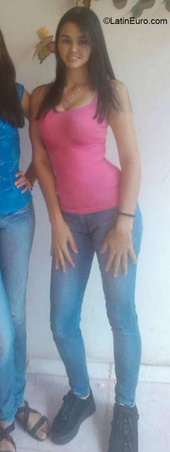 Date this delightful Venezuela girl Theiria from Carupano VE2631