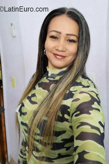 Date this tall Colombia girl Maritz from Cucuta CO26049